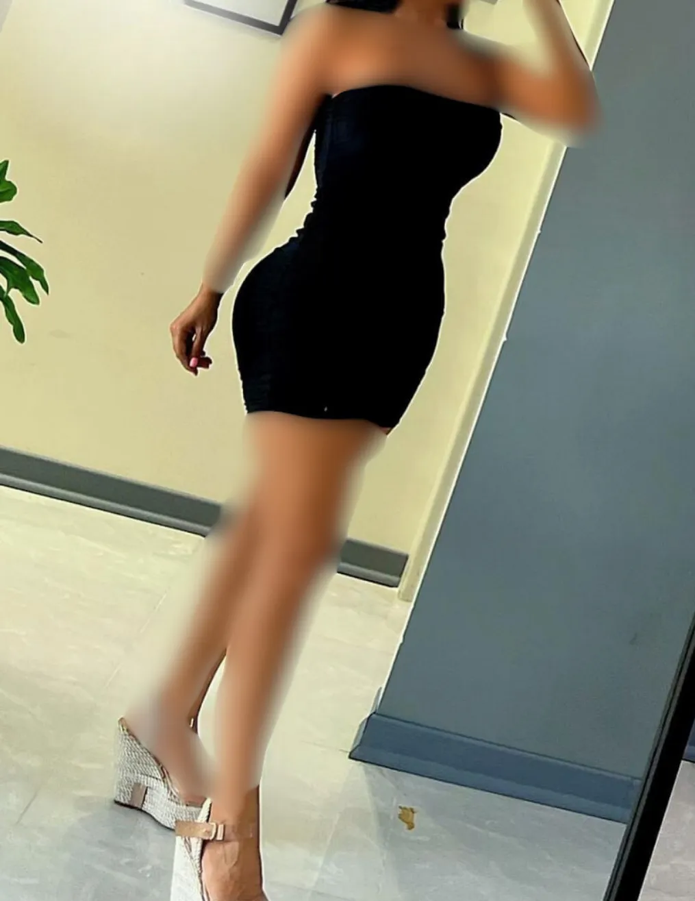 پیراهن دکلته زنانه